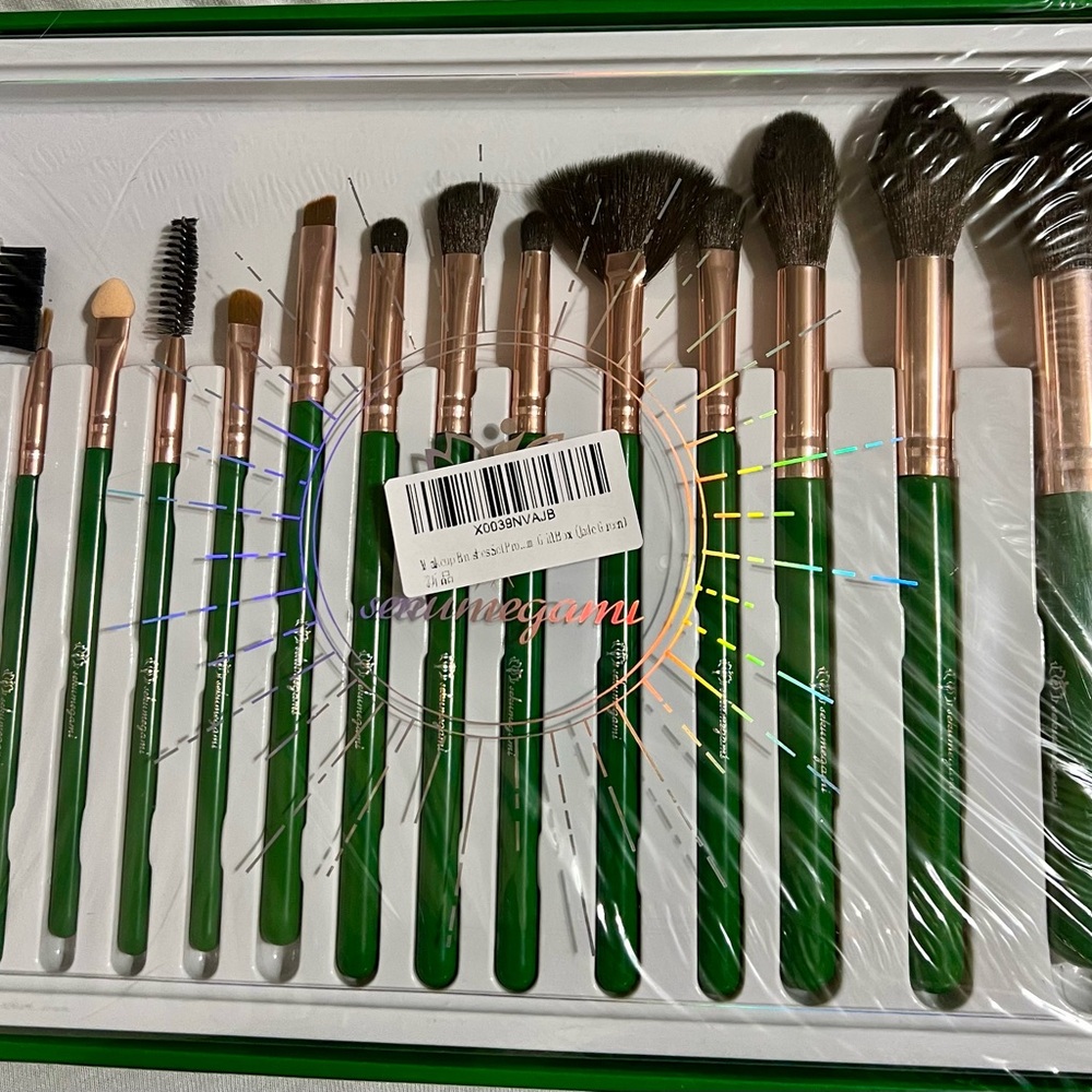 14 pack Make Up Brushes/Tools.